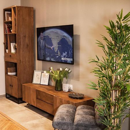 Central Comfy Modern Flat 2 Bedrooms 2 Bathrooms Афины Экстерьер фото