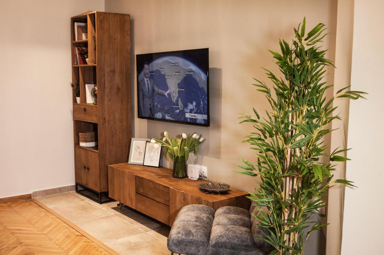 Central Comfy Modern Flat 2 Bedrooms 2 Bathrooms Афины Экстерьер фото