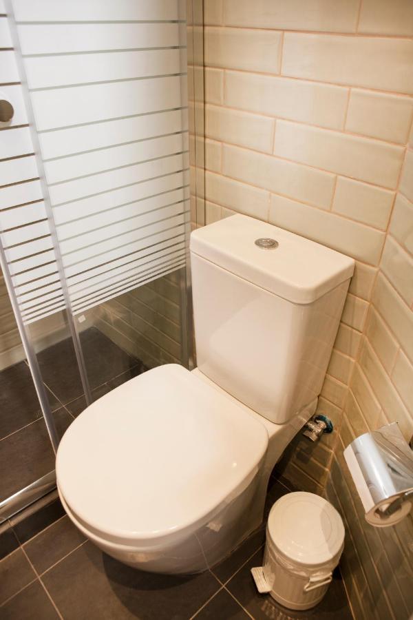 Central Comfy Modern Flat 2 Bedrooms 2 Bathrooms Афины Экстерьер фото